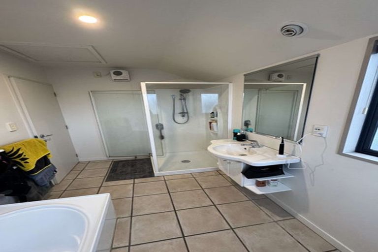 Photo of property in 72 Wharenui Road, Upper Riccarton, Christchurch, 8041