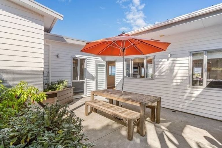 Photo of property in 2/21 Hythe Terrace, Mairangi Bay, Auckland, 0630