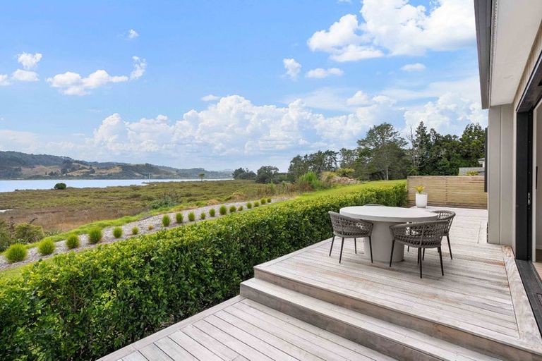 Photo of property in 34 North Ridge Drive, Pauanui, 3579