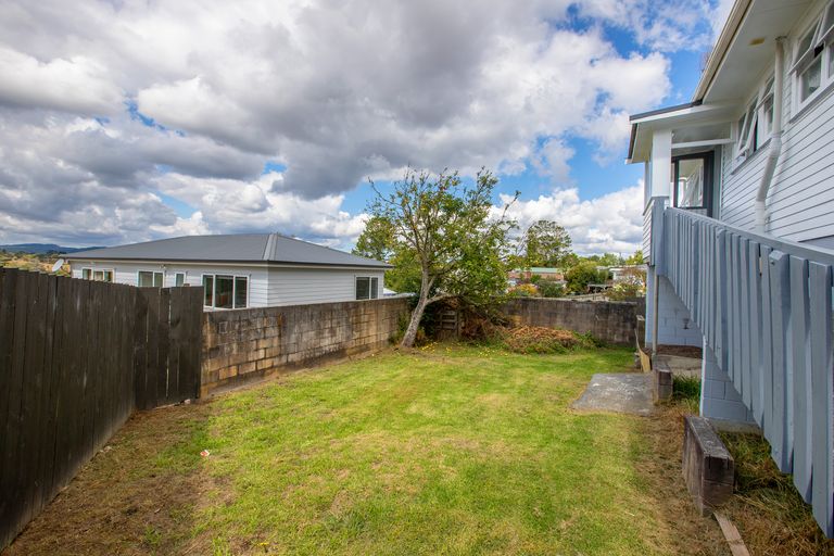 Photo of property in 52 Rodney Street, Wellsford, 0900