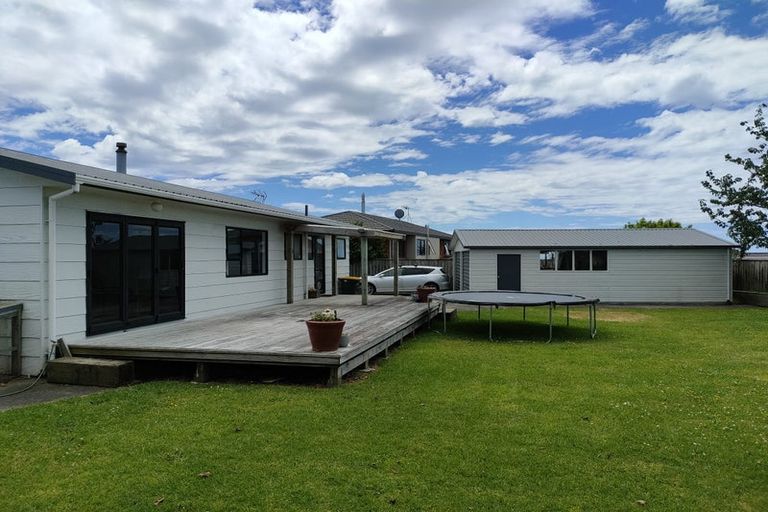 Photo of property in 1a Silvan Place, Bell Block, New Plymouth, 4312