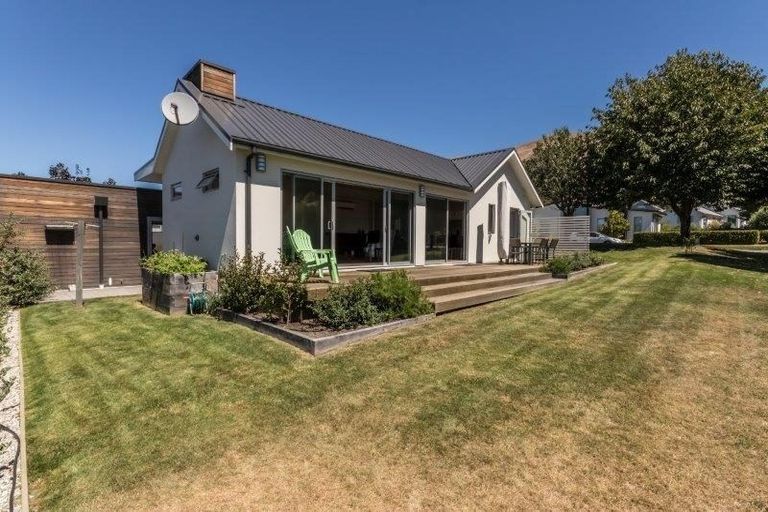 Photo of property in 19a Old Station Avenue, Wanaka, 9305