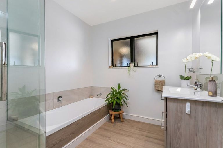 Photo of property in 89 Burnside Road, Ardmore, Papakura, 2582