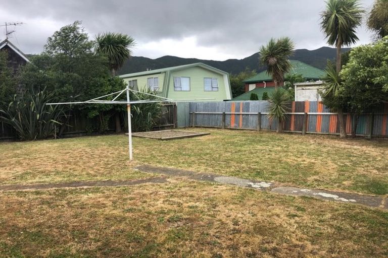 Photo of property in 5-6 Brown Grove, Fairfield, Lower Hutt, 5011