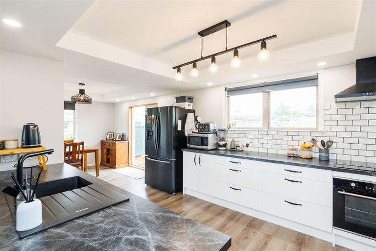 Photo of property in 27 Aspiring Avenue, Milson, Palmerston North, 4414