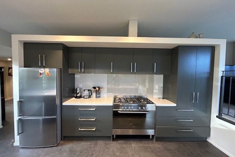 Photo of property in 1 Valley Crescent, Wanaka, 9305