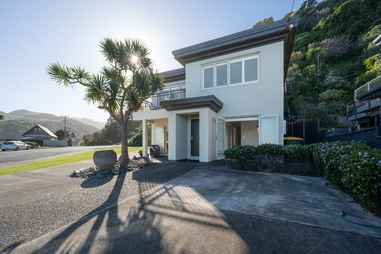 Photo of property in 85 Moana Road, Plimmerton, Porirua, 5026