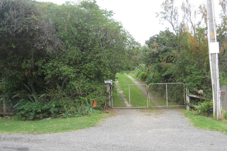 Photo of property in 64 The Esplanade, Raumati South, Paraparaumu, 5032