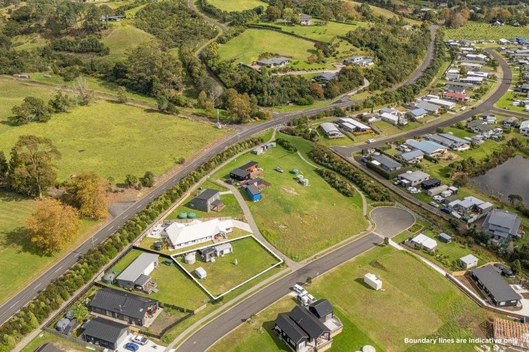 Photo of property in 1 Tinirau Place, Cooks Beach, 3591