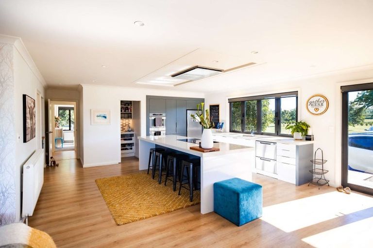 Photo of property in 232 Woodside Road, Matangi, Hamilton, 3284