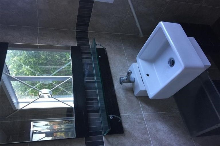 Photo of property in 553b East Coast Road, Browns Bay, Auckland, 0630