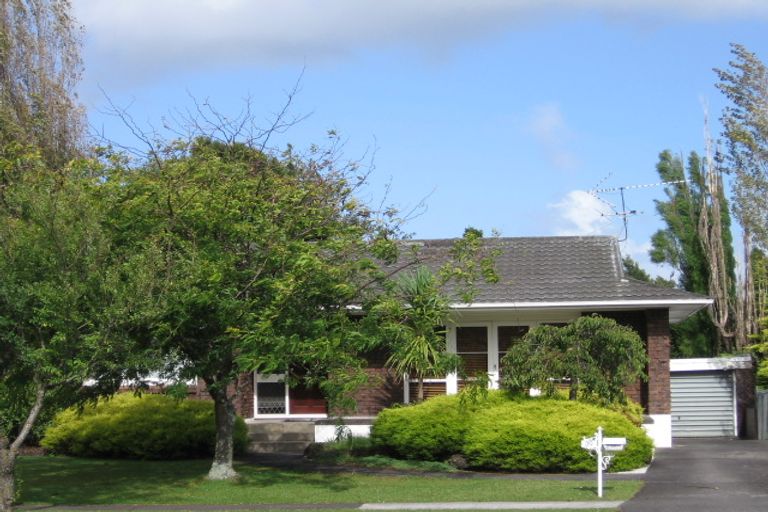 Photo of property in 39 Meadway, Sunnyhills, Auckland, 2010
