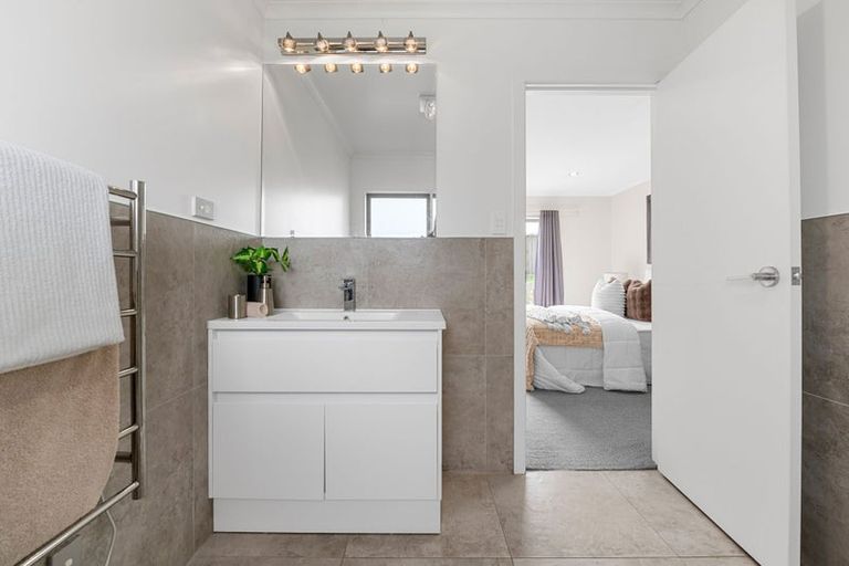 Photo of property in 43 Longbow Terrace, Flagstaff, Hamilton, 3210