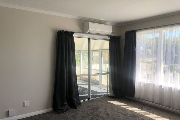 Photo of property in 127 Maidstone Road, Ilam, Christchurch, 8041