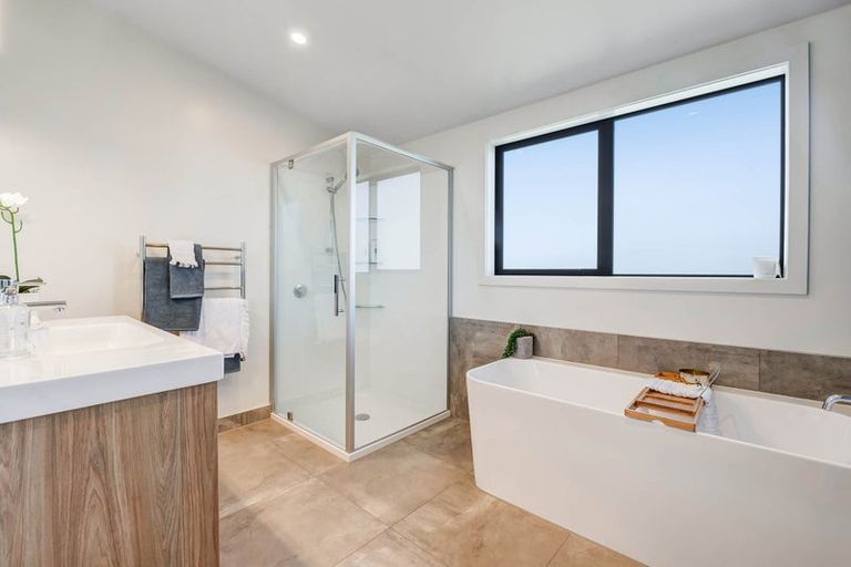 Photo of property in 9 Koru Place, Snells Beach, 0920
