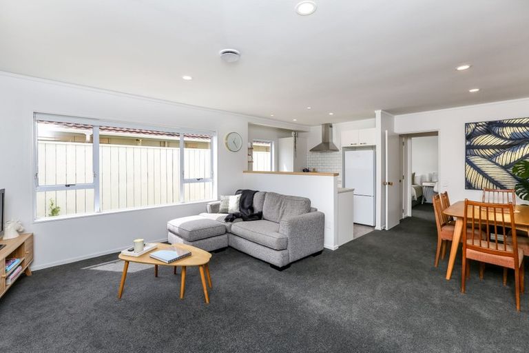 Photo of property in 31 Barrett Street, Westown, New Plymouth, 4310
