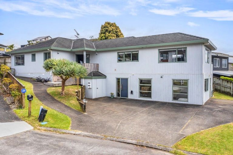 Photo of property in 184b Whangaparaoa Road, Red Beach, 0932