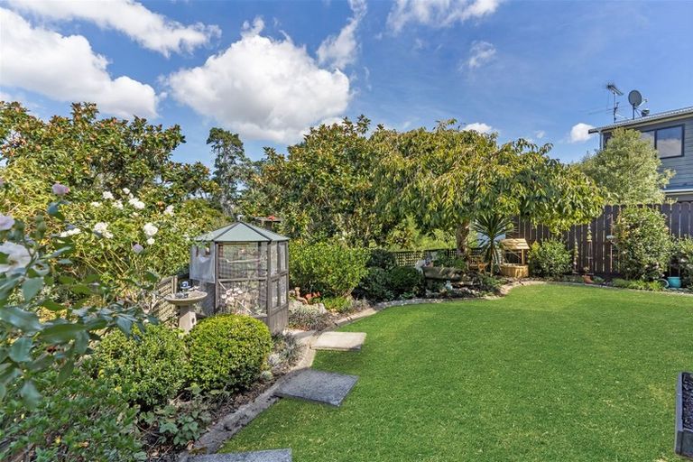 Photo of property in 43 Cockle Bay Road, Cockle Bay, Auckland, 2014