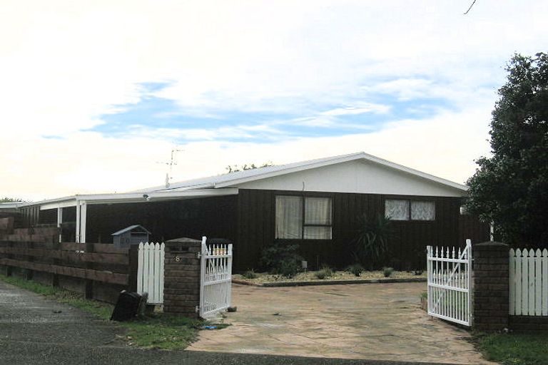 Photo of property in 18 Cypress Grove, Paraparaumu, 5032