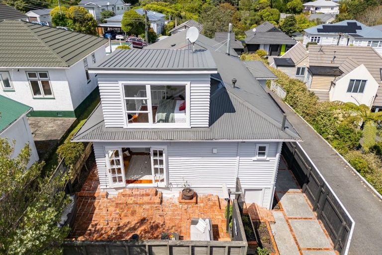 Photo of property in 15 Omar Street, Khandallah, Wellington, 6035