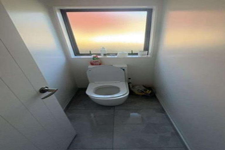 Photo of property in 58 Wattle Farm Road, Wattle Downs, Auckland, 2103