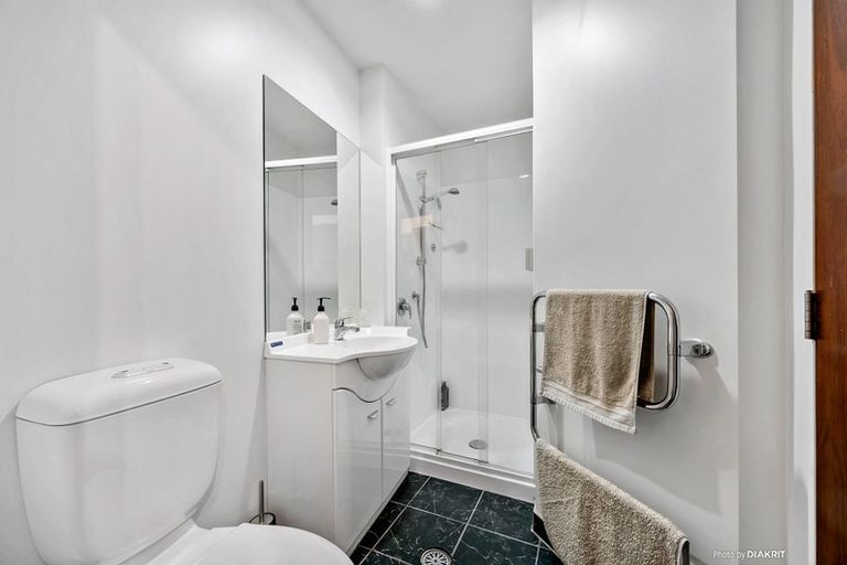 Photo of property in Atrium Towers, 4p/154 The Terrace, Wellington Central, Wellington, 6011