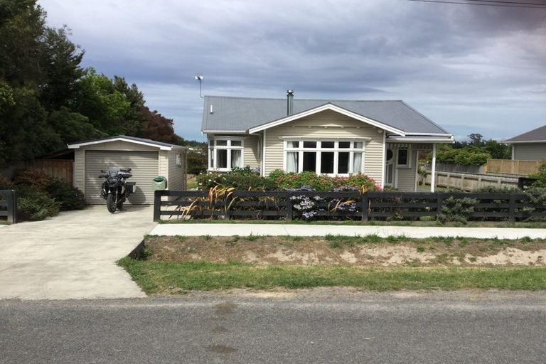 Photo of property in 34 Esther Street, Martinborough, 5711