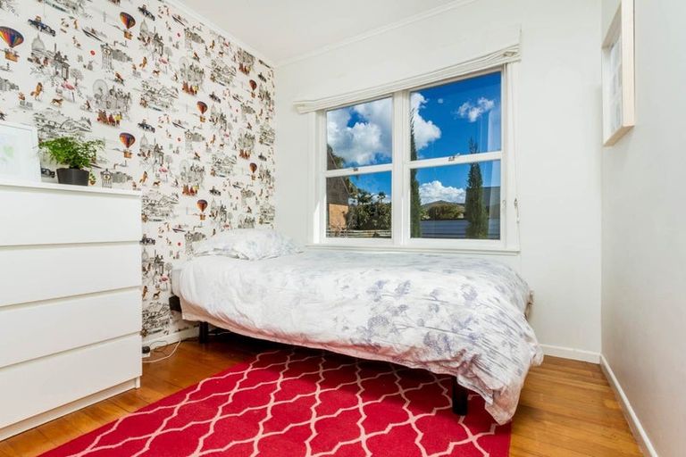 Photo of property in 2/30 Beechwood Road, Rothesay Bay, Auckland, 0630