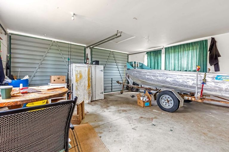 Photo of property in 119 Cable Bay Block Road, Cable Bay, 0420