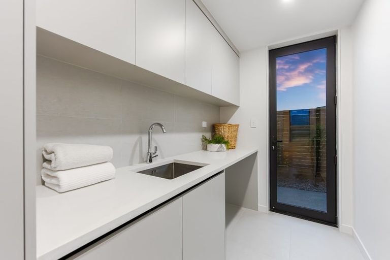 Photo of property in 17 Pakirikiri Street, Long Bay, Auckland, 0630