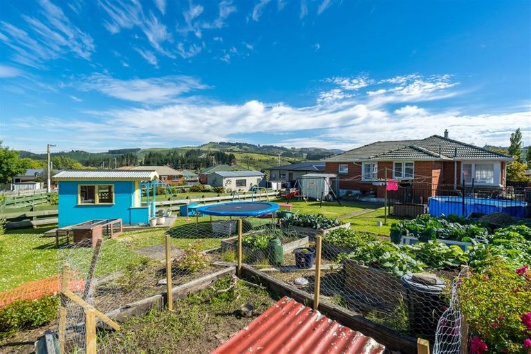 Photo of property in 33 Koremata Street, Green Island, Dunedin, 9018