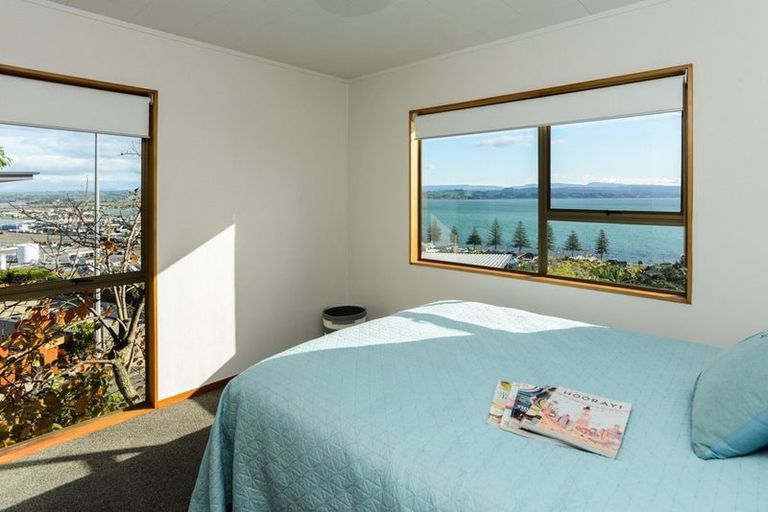 Photo of property in 23 Roslyn Road, Bluff Hill, Napier, 4110