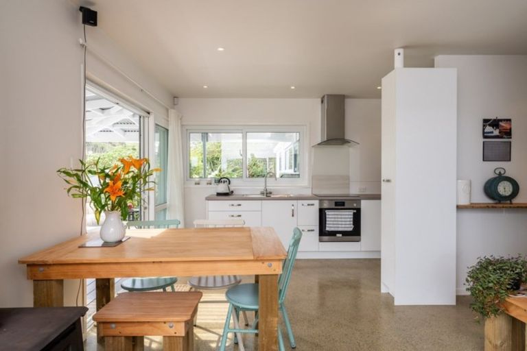 Photo of property in 1122 Whakapirau Road, Whakapirau, Maungaturoto, 0583