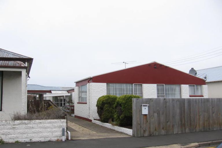 Photo of property in 103 Oxford Street, South Dunedin, Dunedin, 9012