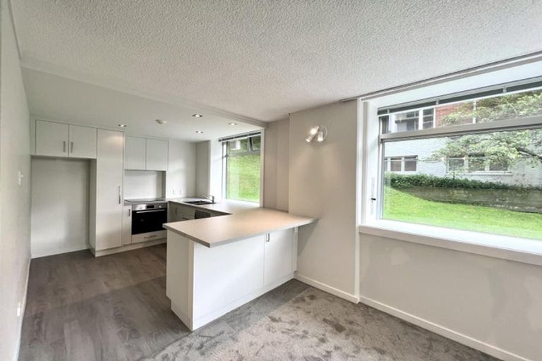 Photo of property in Jerningham Apartments, 20 Oriental Terrace, Oriental Bay, Wellington, 6011
