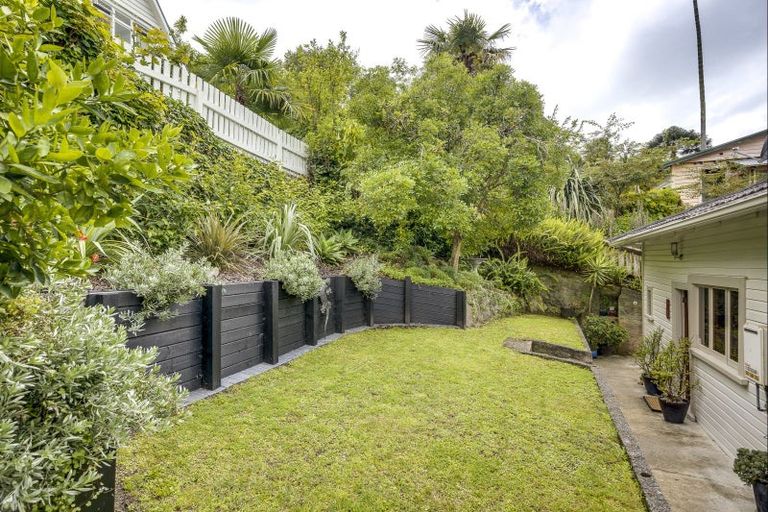 Photo of property in 8 Brewster Street, Bluff Hill, Napier, 4110