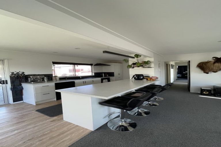 Photo of property in 82 Richmond Avenue, Richmond Heights, Taupo, 3330