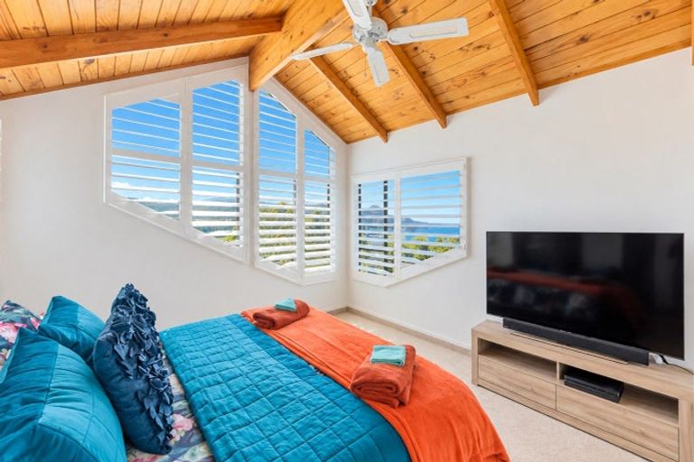 Photo of property in 400 Onemana Drive, Onemana, Whangamata, 3691