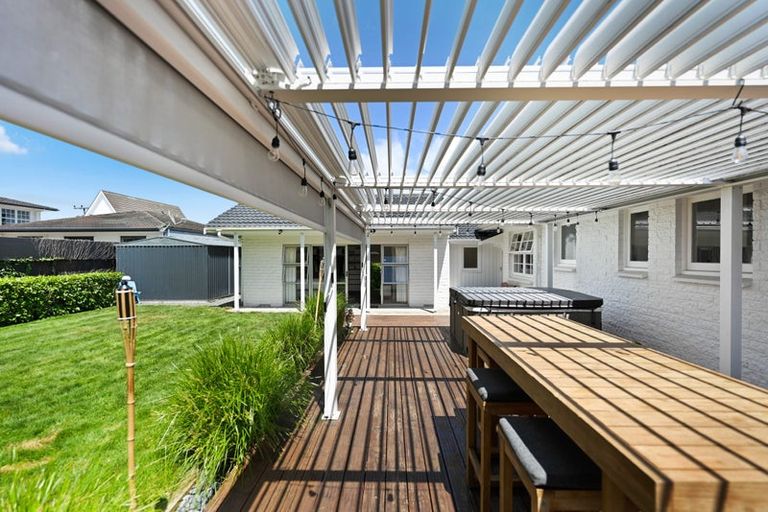 Photo of property in 5 Grassy Downs Place, St Andrews, Hamilton, 3200