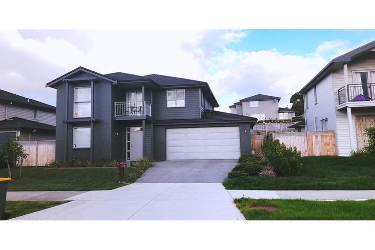 Photo of property in 68 Mackay Drive, Greenhithe, Auckland, 0632