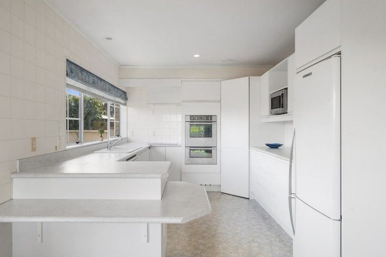 Photo of property in 2/76 Rokino Road, Hilltop, Taupo, 3330