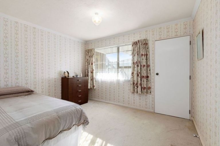 Photo of property in 47a Whites Line West, Woburn, Lower Hutt, 5010