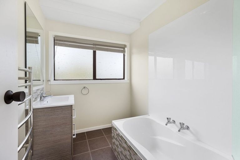 Photo of property in 1/5 Rothwell Street, Titahi Bay, Porirua, 5022