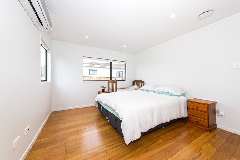 Photo of property in 34 Churchill Avenue, Manurewa, Auckland, 2102