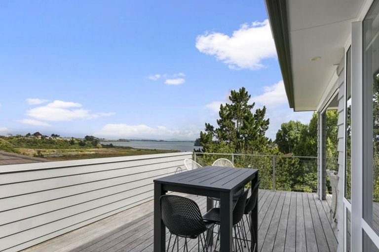 Photo of property in 32 Sereno Vista, Bellevue, Tauranga, 3110