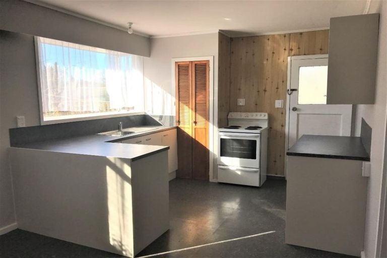 Photo of property in 63 Paul Crescent, Fairfield, Hamilton, 3214