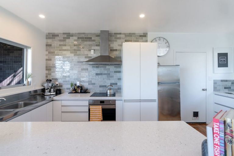 Photo of property in 6 Stormont Place, Kingston, Wellington, 6021