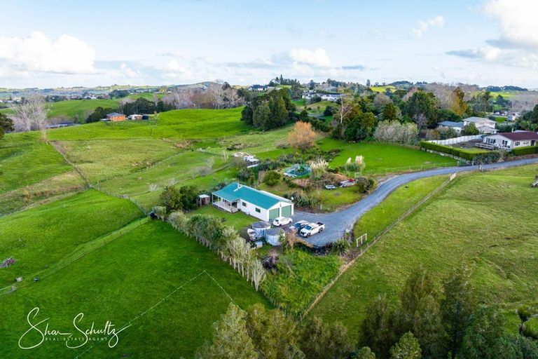 Photo of property in 105 Gorge Road, Maungaturoto, 0520