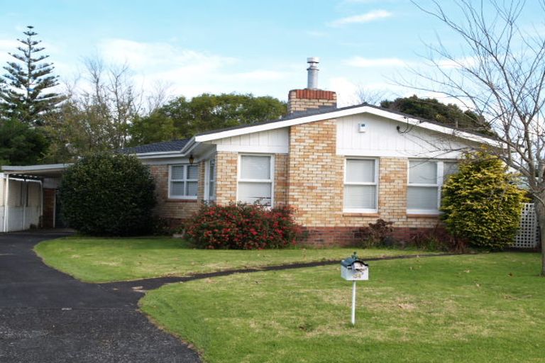 Photo of property in 84 Hallberry Road, Mangere East, Auckland, 2024