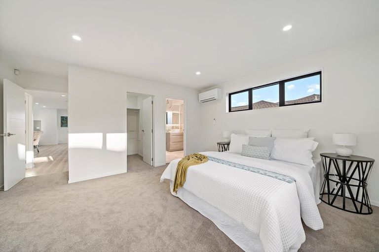 Photo of property in 11 Tawapou Close, Massey, Auckland, 0614